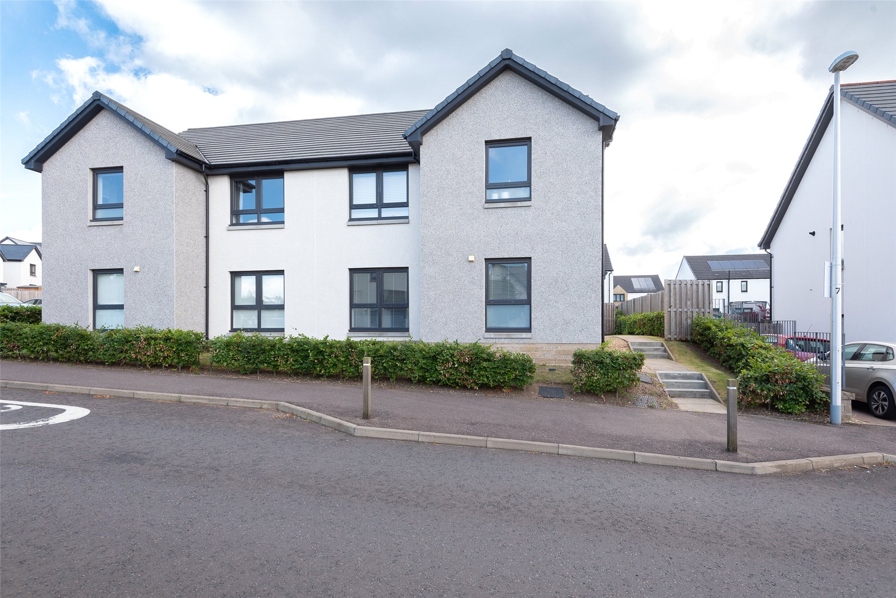 28 Braes of Gray Road, Dundee, Angus, DD2 5FQ